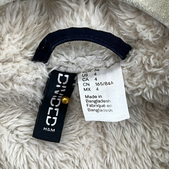 Divided by H & M Women’s Jacket / Coat Size 4 Navy Blue Faux Fur Lining - Picture 2 of 14